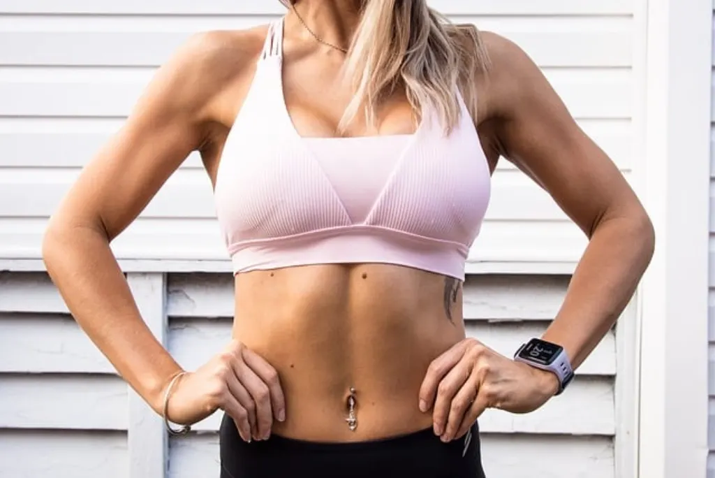 Comment sécher quand on est une femme pour avoir des abdos ?