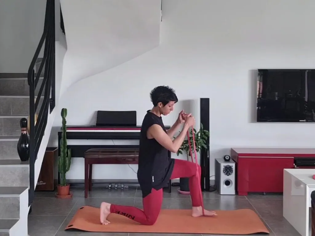 @mtrainingfit Exercice BRÛLEUR de GRAISSE matériel : 1 élastique