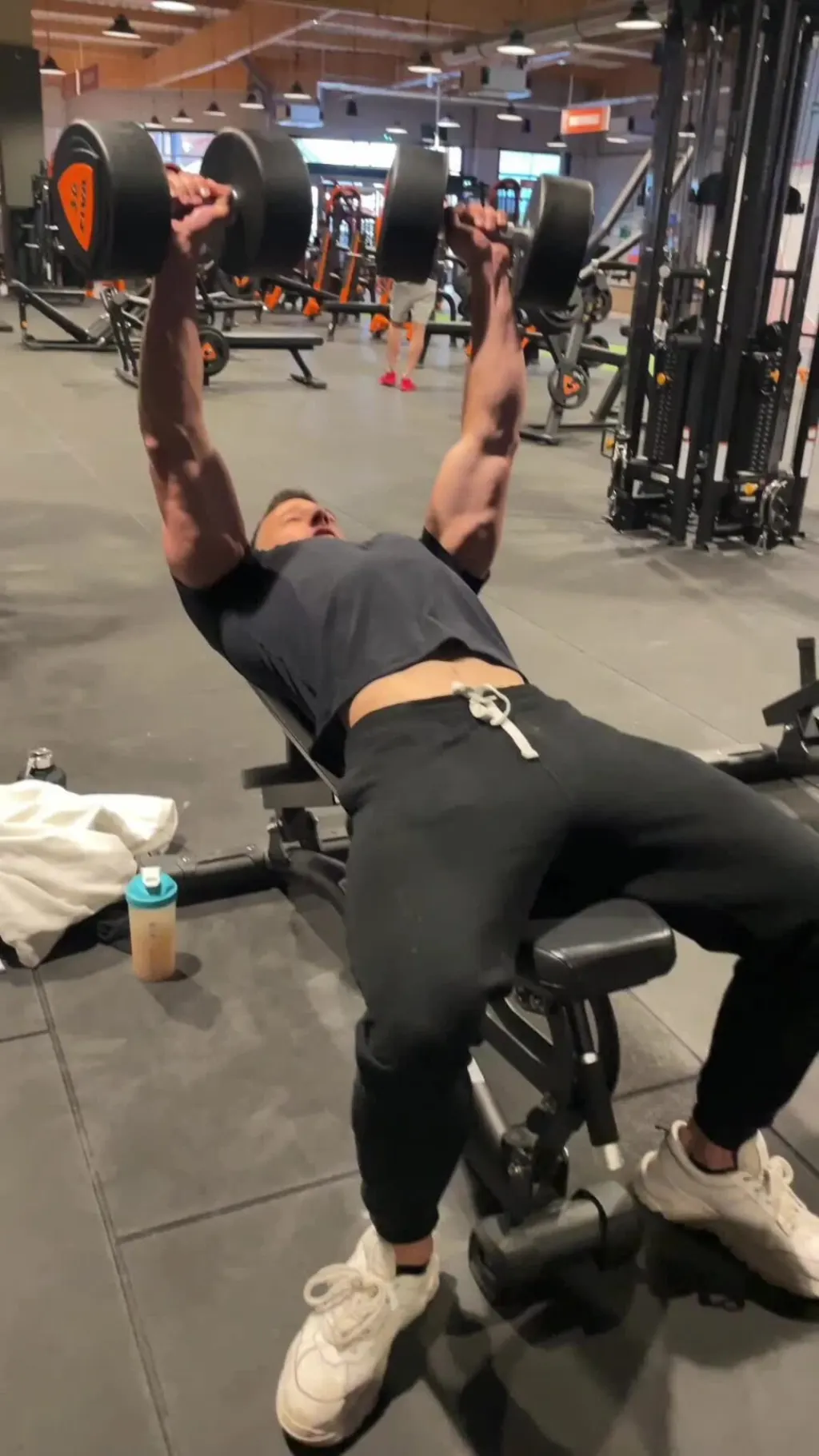 @theoo.lrt Exercice pour faire exploser tes pecs #chestworkout